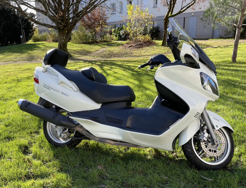  SUZUKI BURGMAN 650 EXECUTIVE ABS – Financement possible de 12 à 60 mois !