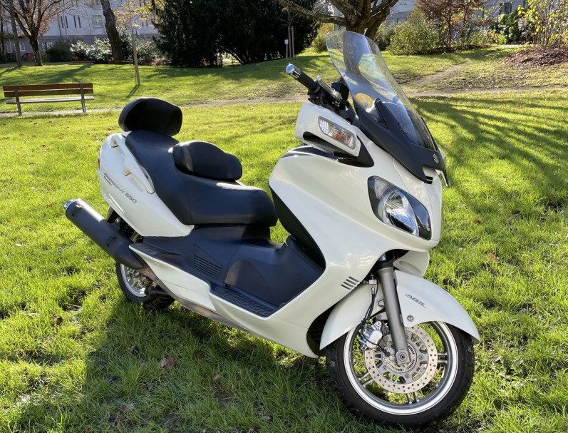  SUZUKI BURGMAN 650 EXECUTIVE ABS – Financement possible de 12 à 60 mois !