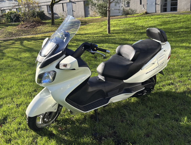  SUZUKI BURGMAN 650 EXECUTIVE ABS – Financement possible de 12 à 60 mois !