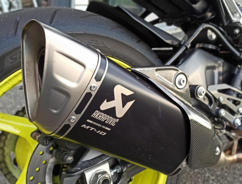 YAMAHA MT-10