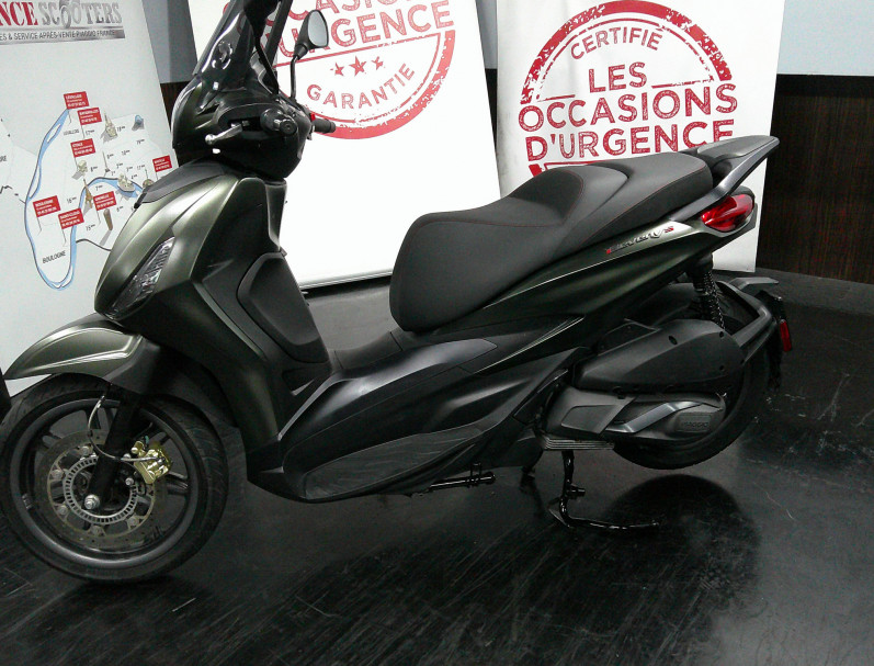 PIAGGIO BEVERLY 300 HPE 2024 10300KM