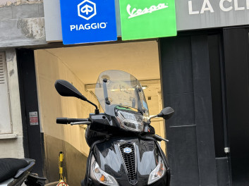 PIAGGIO MEDLEY 125 CC GARANTIE 12 MOIS NOIR BRILLANT BON ETAT CRIT
