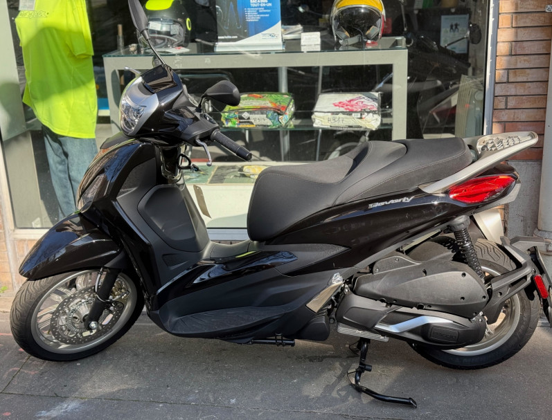 PIAGGIO BEVERLY 300 NEUF GARANTIE 5 ANS LIVRAISON POSSIBLE