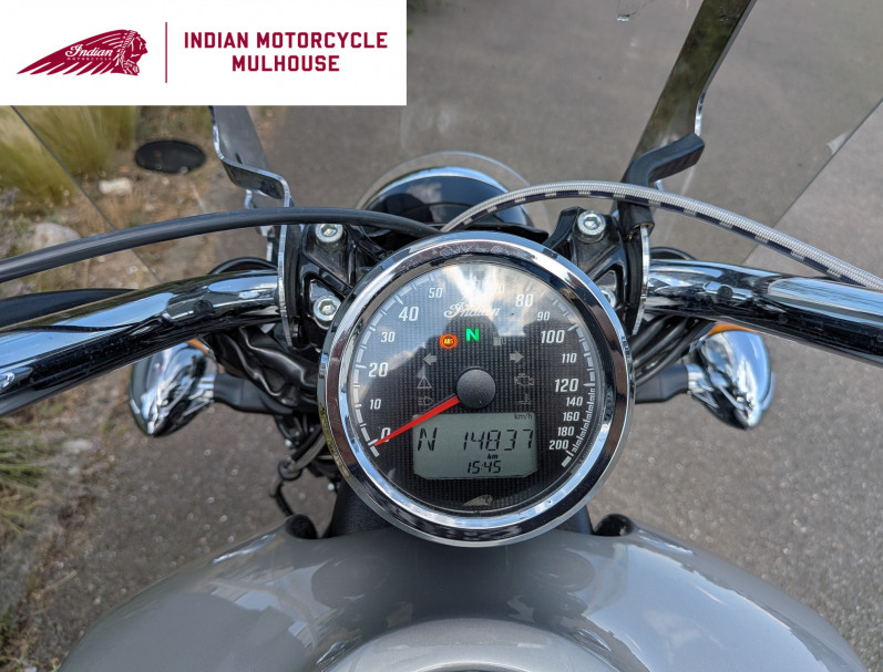 INDIAN SCOUT 1200 1ERE MAIN