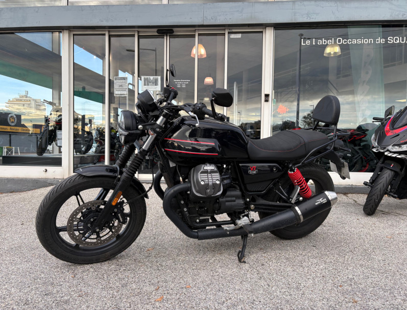 MOTO GUZZI V7 STONE SPECIAL EDITION 2900 KMS COMME NEUVE