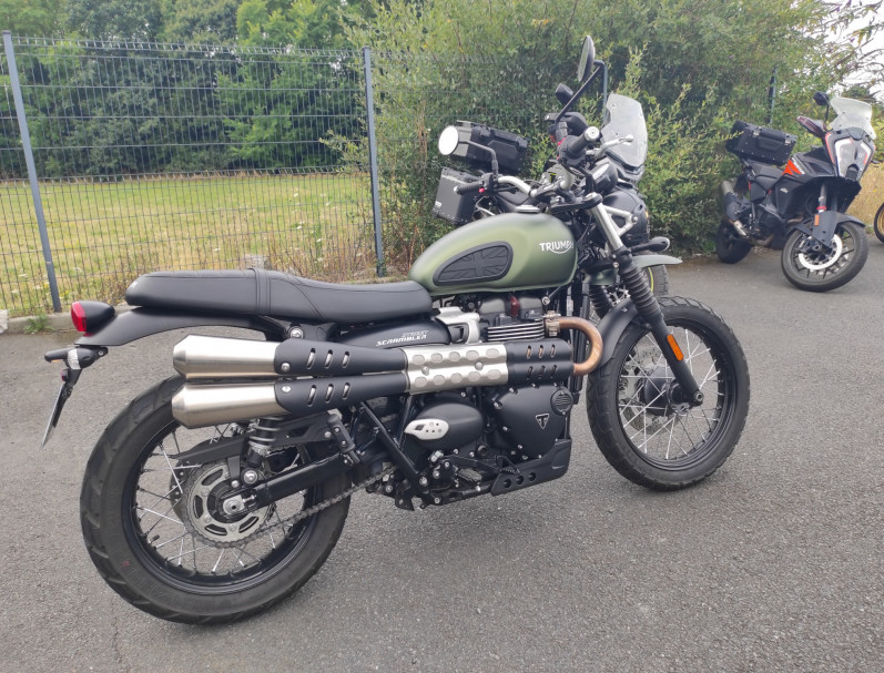 TRIUMPH STREET SCRAMBLER  900