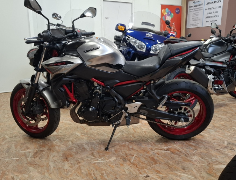 KAWASAKI Z 650 (47.5CV) IDEAL PERMIS A2