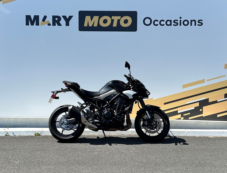 KAWASAKI Z900