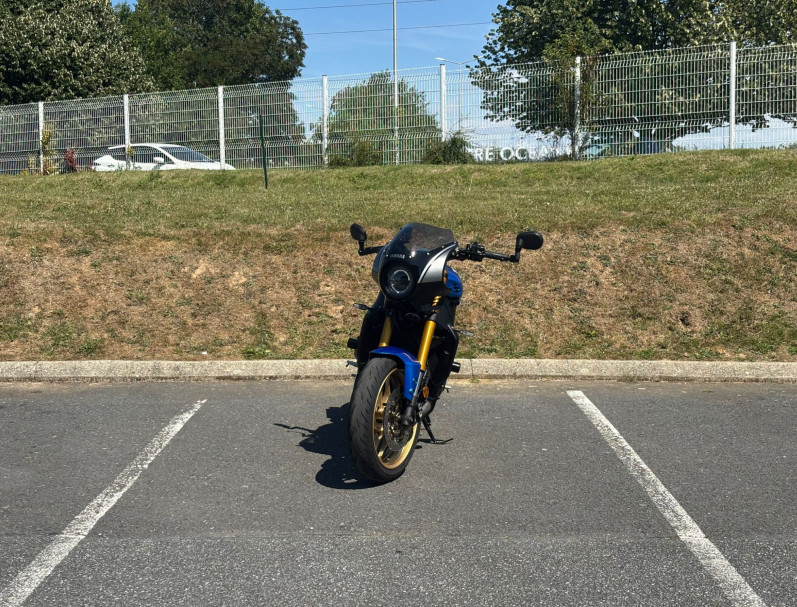 YAMAHA XSR 900
