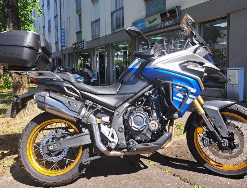 VOGE 525 DSX COMME NEUVE + Top case