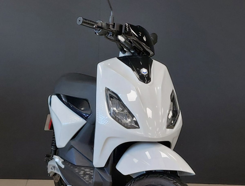 PIAGGIO one Electrique