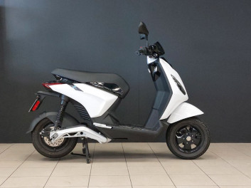 PIAGGIO one Electrique