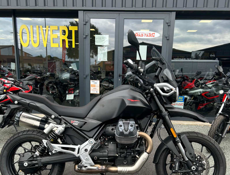 MOTO GUZZI V85 STRADA NERO