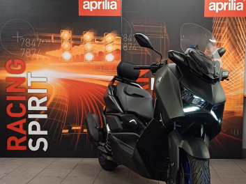 YAMAHA X-MAX 125