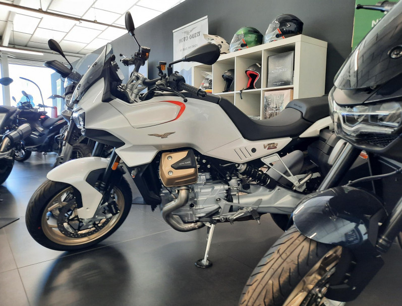MOTO GUZZI V100  MANDELLO