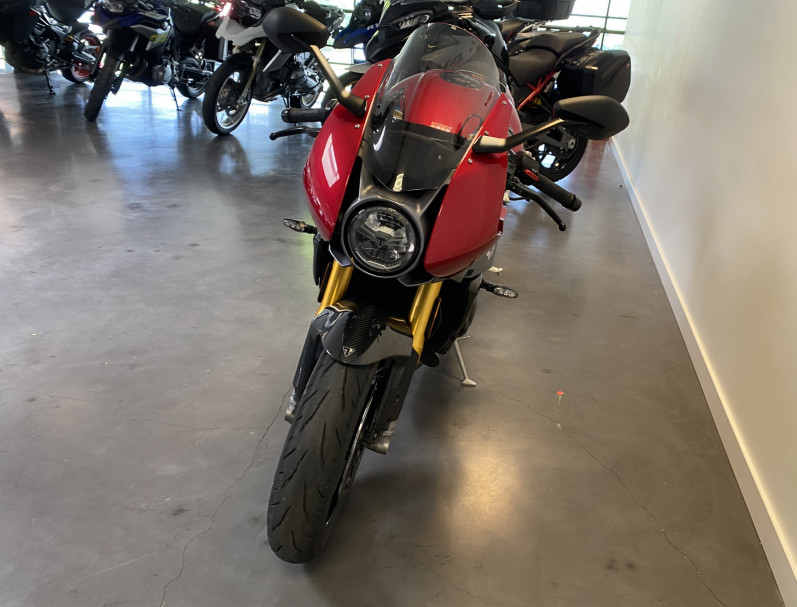 TRIUMPH SPEED TRIPLE 1200 RR