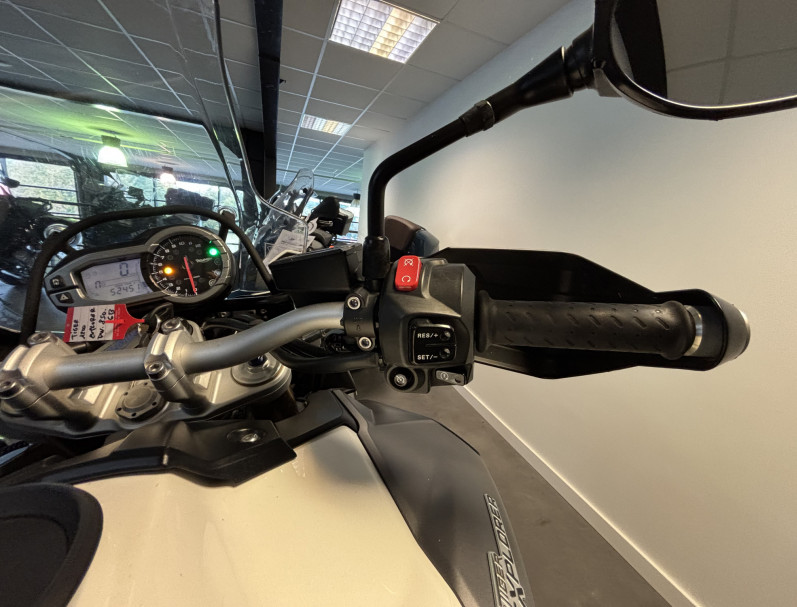 TRIUMPH TIGER 1200 EXPLORER