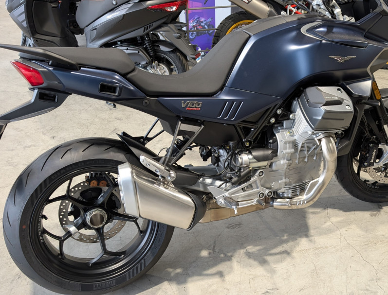 MOTO GUZZI V100  MANDELLO SUPERBE