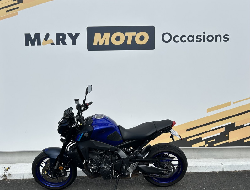 YAMAHA MT-09