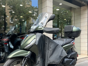 PIAGGIO BEVERLY S 400 ETAT NEUF SUR ÉQUIPÉ GARANTIE CONSTRUCTEUR
