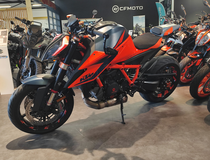 KTM 1290 SUPER DUKE R