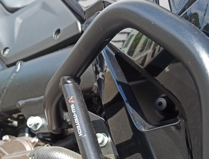 SUZUKI DL 1050 V STROM DARK RALLY N°6/11