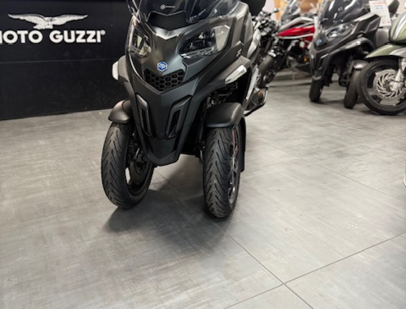 PIAGGIO MP3 530 HPE EXCLUSIVE