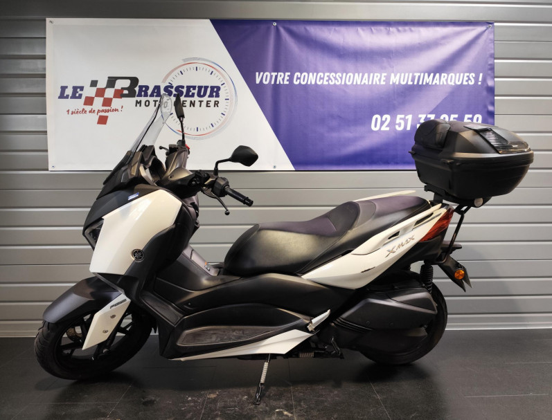 YAMAHA XMAX 300