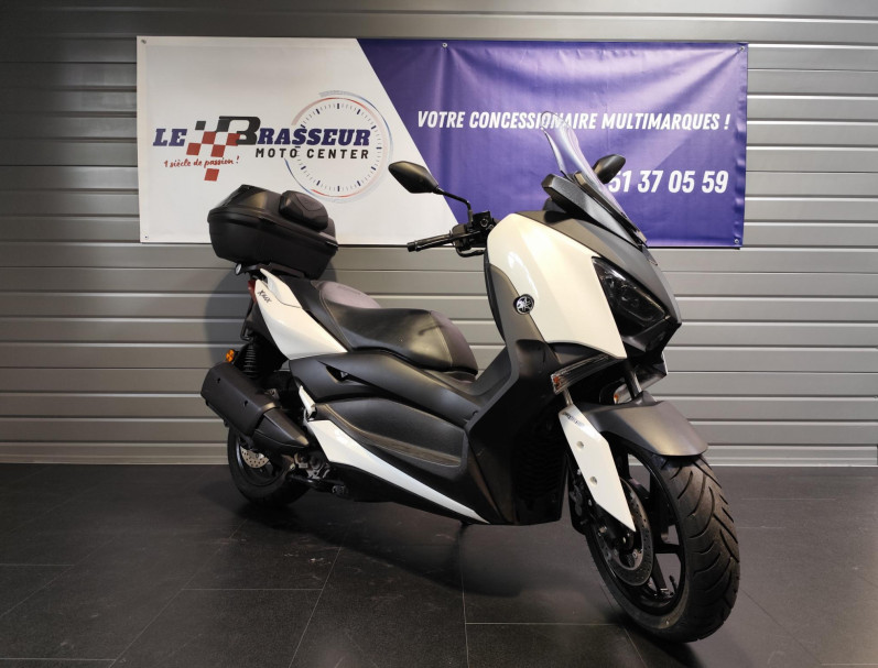 YAMAHA XMAX 300