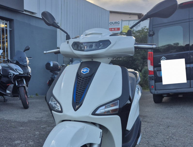PIAGGIO LIBERTY 125 ABS E5+ SPORT BLANC