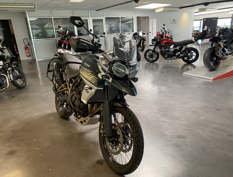 TRIUMPH TIGER 800 XCA