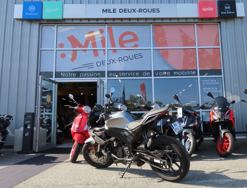 APRILIA TUONO 125 - OCCASION 0KM - Garantie 12/2026