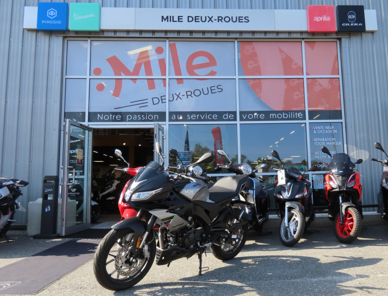 APRILIA TUONO 125 - OCCASION 0KM - Garantie 12/2026