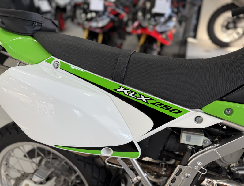 KAWASAKI KLX 250
