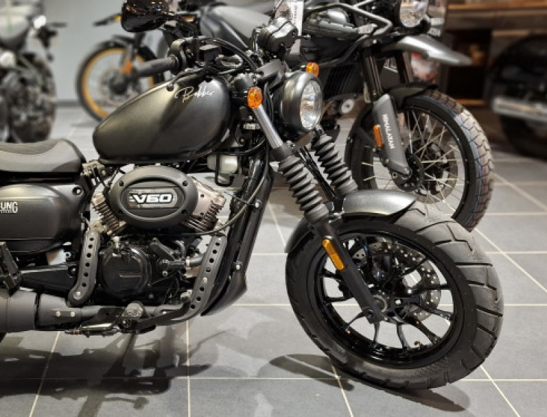 HYOSUNG BOBBER 125 / HYOSUNG GV 125S