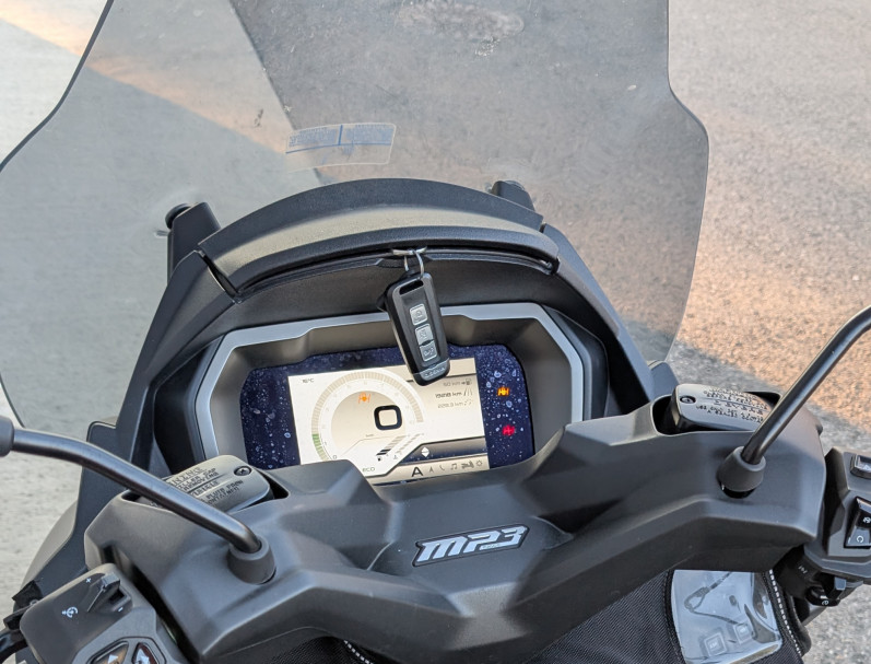 PIAGGIO MP3 530 HPE EXCLUSIVE