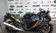 SUZUKI GSX-R 1300 HAYABUSA