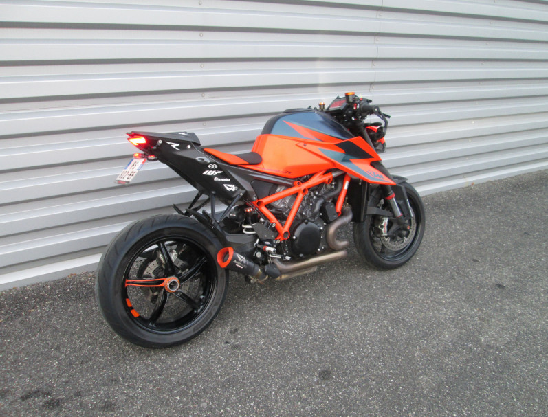 KTM 1290 SUPER DUKE R