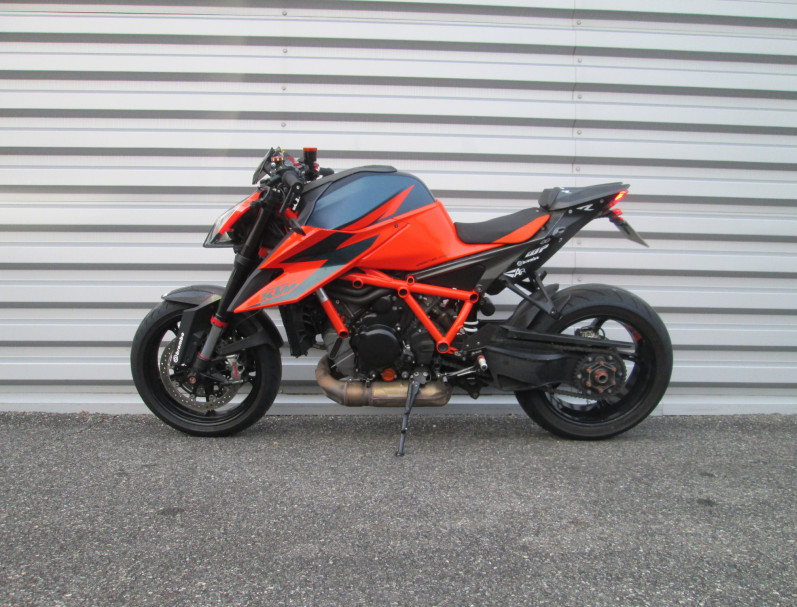 KTM 1290 SUPER DUKE R