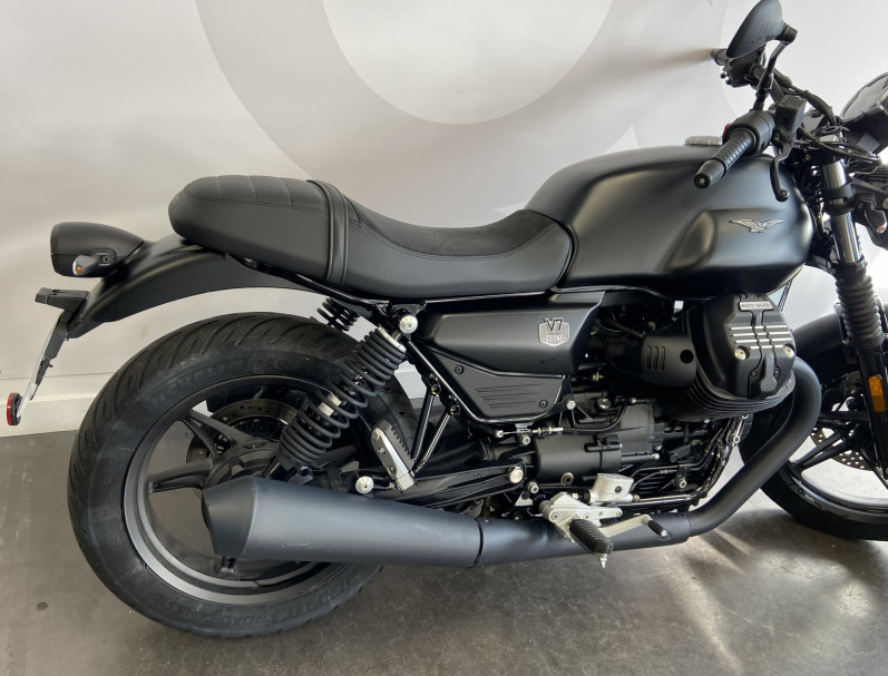 MOTO GUZZI V7 STONE 850 2025