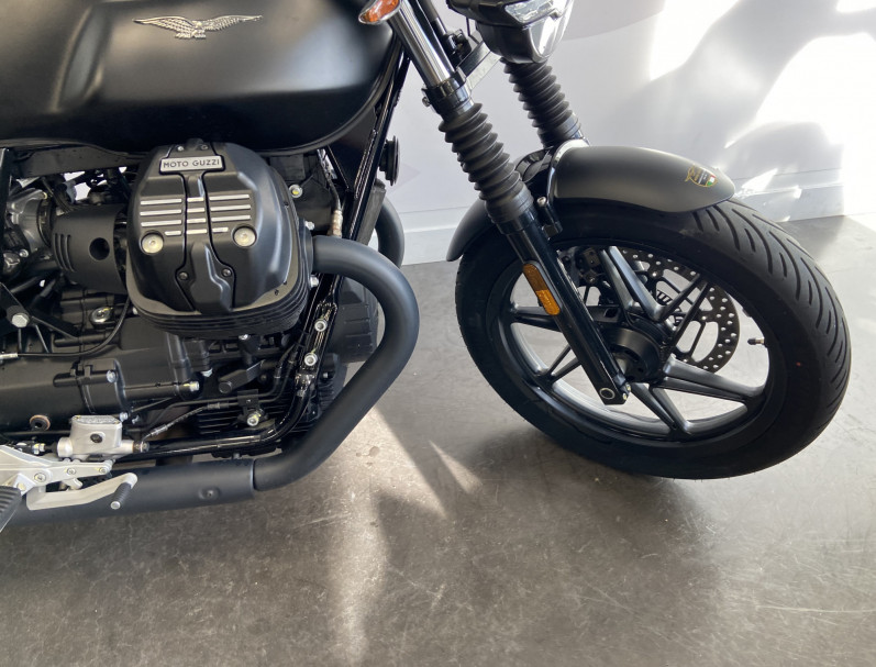 MOTO GUZZI V7 STONE 850 2025