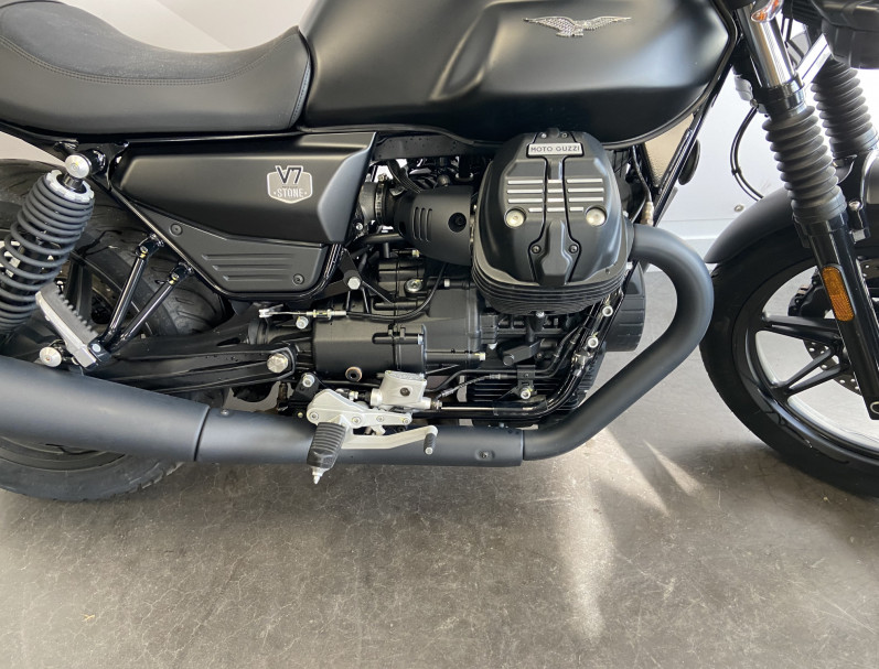 MOTO GUZZI V7 STONE 850 2025