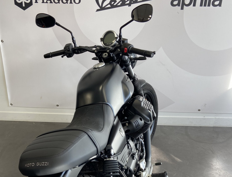 MOTO GUZZI V7 STONE 850 2025