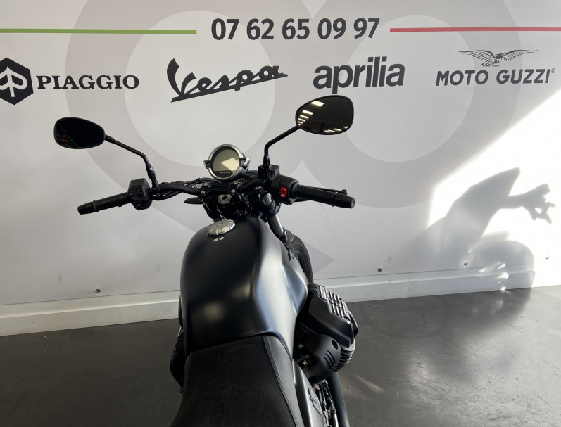 MOTO GUZZI V7 STONE 850 2025