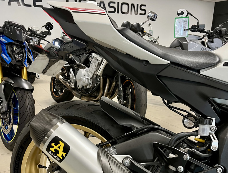 YAMAHA YZF 1000 R1 60TH