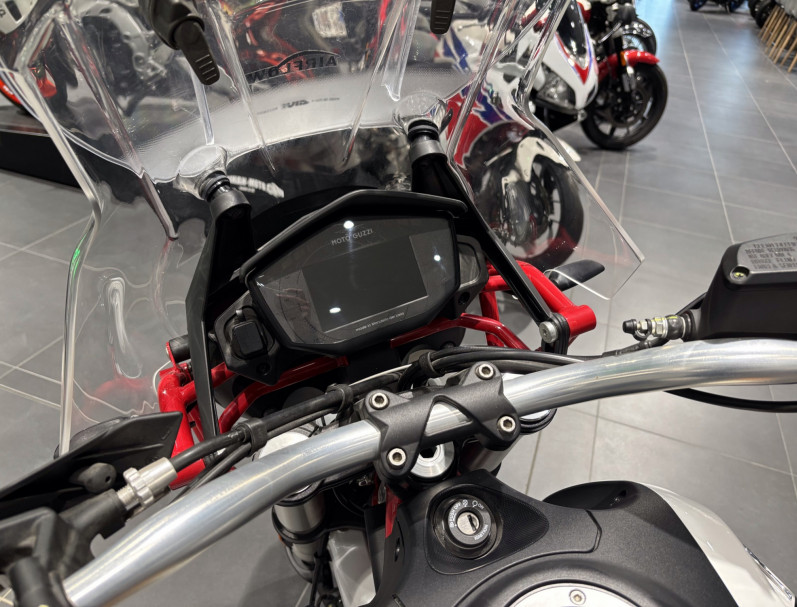 MOTO GUZZI V85 TT 850 / Garantie 