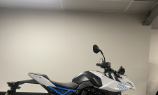 SUZUKI GSX-8S