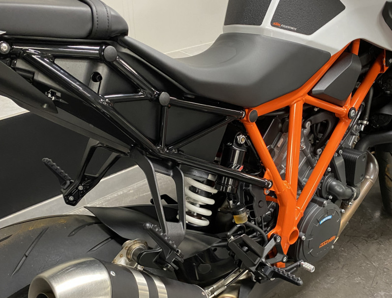 KTM 1290 SUPER DUKE R garantie 12 mois 