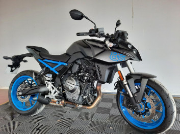 SUZUKI GSX-8S A2