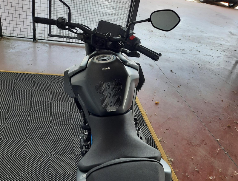 SUZUKI GSX-8S A2